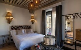 Home4U, Plaza Nueva 3